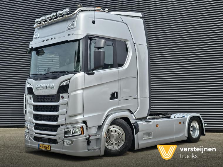 Scania S590 V8 4x2 / RETARDER / FULL AIR / 54DKM
