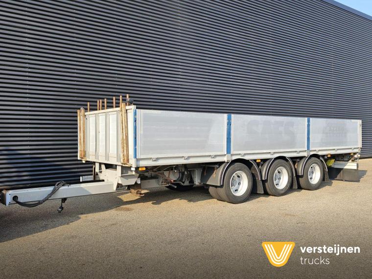 Fynkar K324T / 3 AXLE / TWIST-LOCKS / 2 X LIFT AXLE