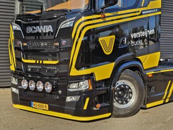 S660 V8 6x2/4 / FULL AIR / RETARDER / SHOW / 24.000 km !
