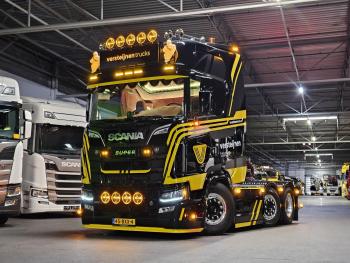S660 V8 6x2/4 / FULL AIR / RETARDER / SHOW / 24.000 km !