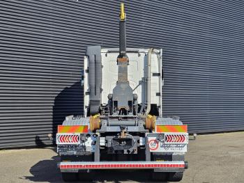 FH460 / 6X4 / HOOKLIFT / EURO 6
