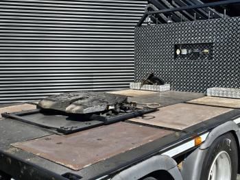 R490 / 8x2 / HMF 85 TM CRANE / WINCH / JIB