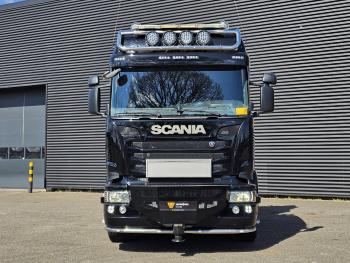 R490 / 8x2 / HMF 85 TM CRANE / WINCH / JIB