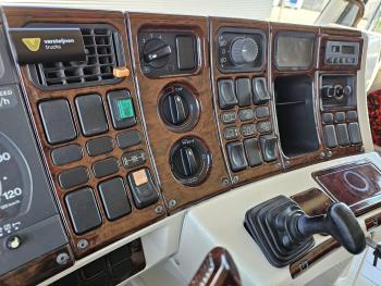 R143M 420 / 6x2-4 / PUSHER / STREAMLINE