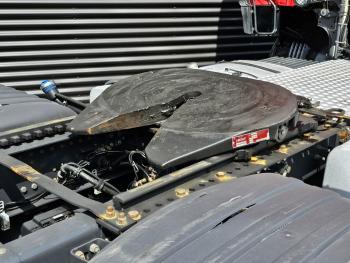 R520 / V8 / 4x2 / 2 TANKS / RETARDER