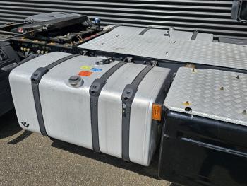 R520 / V8 / 4x2 / 2 TANKS / RETARDER