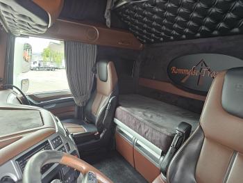 XF480 / 6x2/4 / LIFT STEERING AXLE