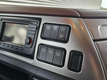 XF480 / 6x2/4 / LIFT STEERING AXLE