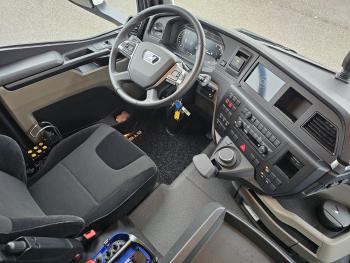 TGS 35.470 8x4 / HMF 2243 Z KRAAN + HAAKARM