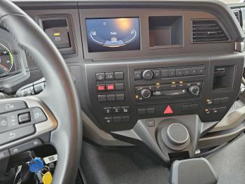 TGS 35.470 8x4 / HMF 2243 Z KRAAN + HAAKARM