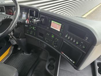 R490 8X2*6 / HMF 50TM + JIB / NL-TRUCK