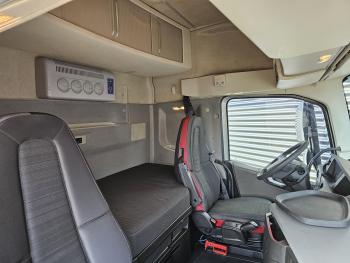 FH460 6x2/4 / NL-TRUCK / NIGHT-AIRCO / 617DKM
