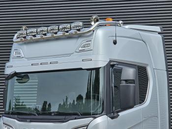 S590 V8 4x2 / RETARDER / FULL AIR / 54DKM