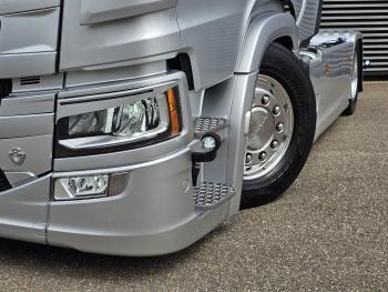S590 V8 4x2 / RETARDER / FULL AIR / 54DKM