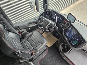 S590 V8 4x2 / RETARDER / FULL AIR / 54DKM