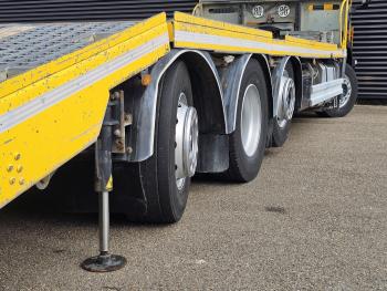 AD320S42 8x2 / RETARDER / WINCH / AUTO-TRANSPORTER