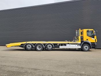 AD320S42 8x2 / RETARDER / WINCH / AUTO-TRANSPORTER