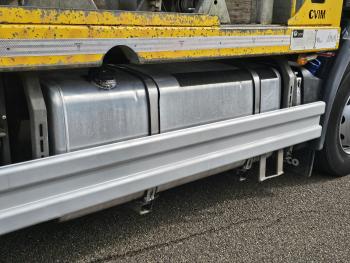 AD320S42 8x2 / RETARDER / WINCH / AUTO-TRANSPORTER