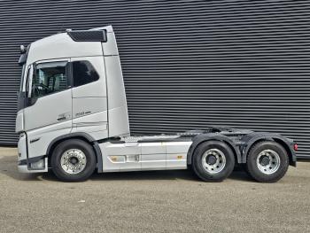 FH16.750 6X4 / RETARDER / FULL AIR