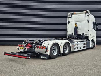 R580 V8 6x2 / HOOKLIFT / HAAKARM / ABROLKIPPER