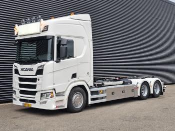 R580 V8 6x2 / HOOKLIFT / HAAKARM / ABROLKIPPER