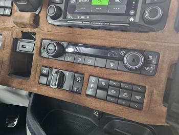 R580 / V8 / FULL AIR / 6X2 / RETARDER / BOOGIE