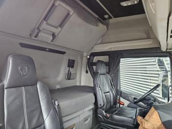 R580 / V8 / FULL AIR / 6X2 / RETARDER / BOOGIE