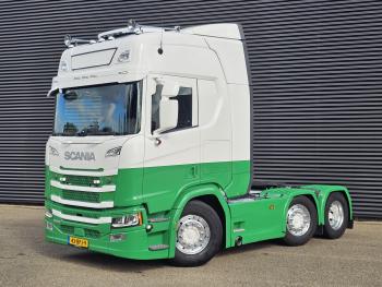 R450 6x2/4 / LIFT STEERING AXLE / RETARDER