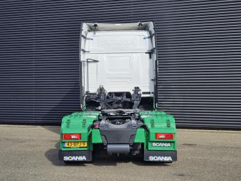 R450 6x2/4 / LIFT STEERING AXLE / RETARDER /FULL AIR