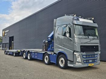 Volvo FH 500 8x2 / HMF 70 tm CRANE + JUMBO TRAILER