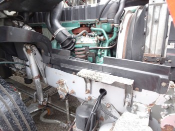 NH 12.460 4x2 / GLOBETROTTER / MANUAL GEARBOX
