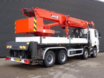 CF 85.380 8x4 / MKG - DACH - ROOF / MONTAGE CRANE / KRAN