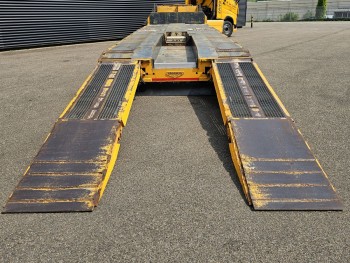 6 ABSD-85 / EXTENDABLE / RAMPS / STEERING AXLE / WHEEL WELL