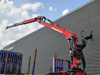 G440 / RETARDER / 8x4 / PALFINGER-EPSILON CRANE